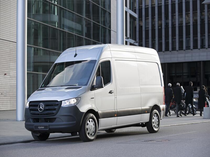 Mercedes benz esprinter 1